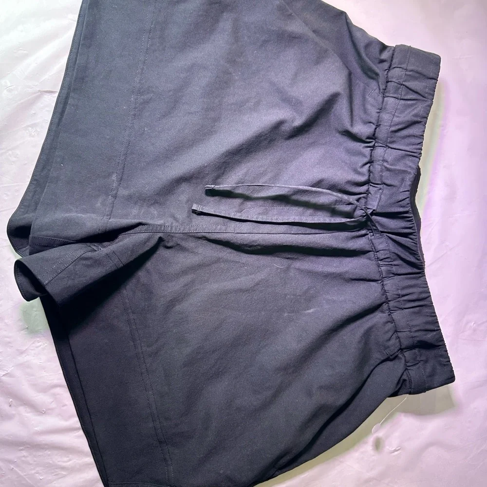 lululemon athletica Men's Charcoal Gray Athletic Shorts